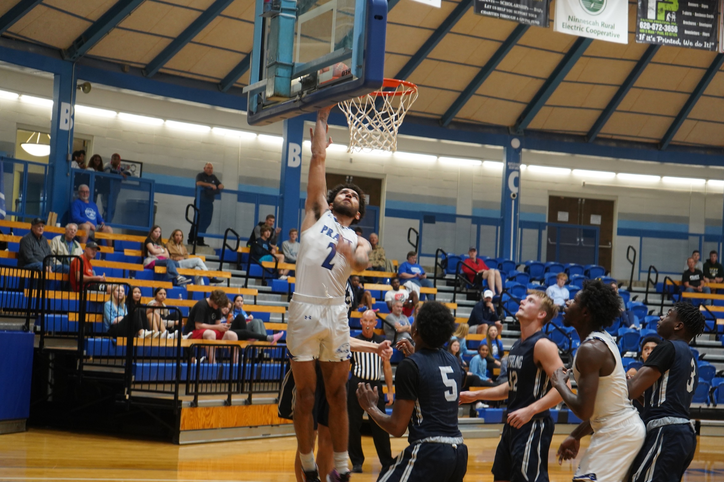 Beavers Extend Win Streak on the Road at Hutch