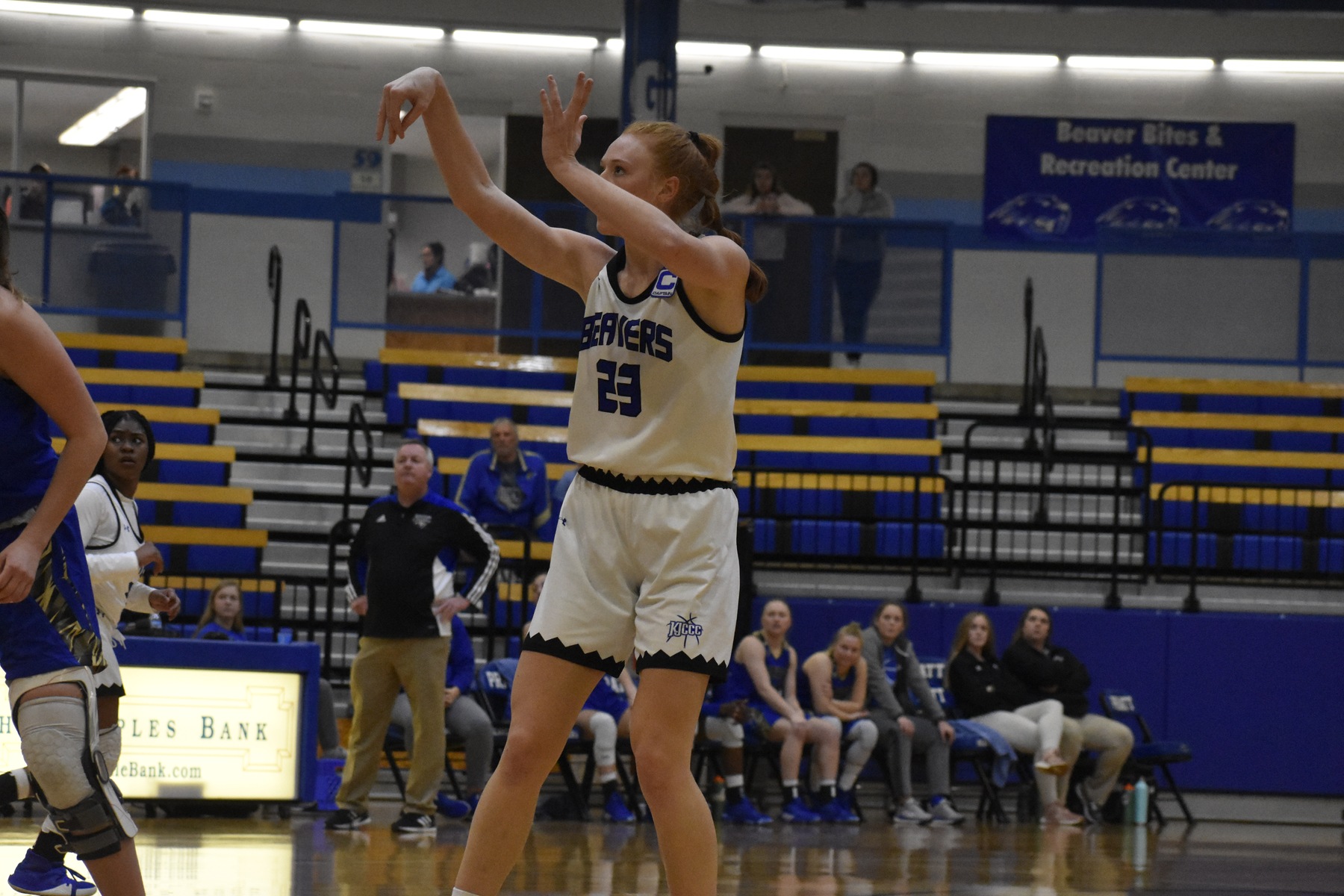 Barton bests Beavers 61-52