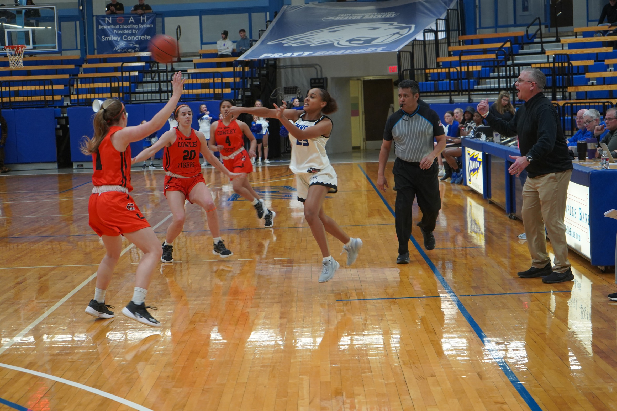 Beaver Women's Basketball Battle Cowley College