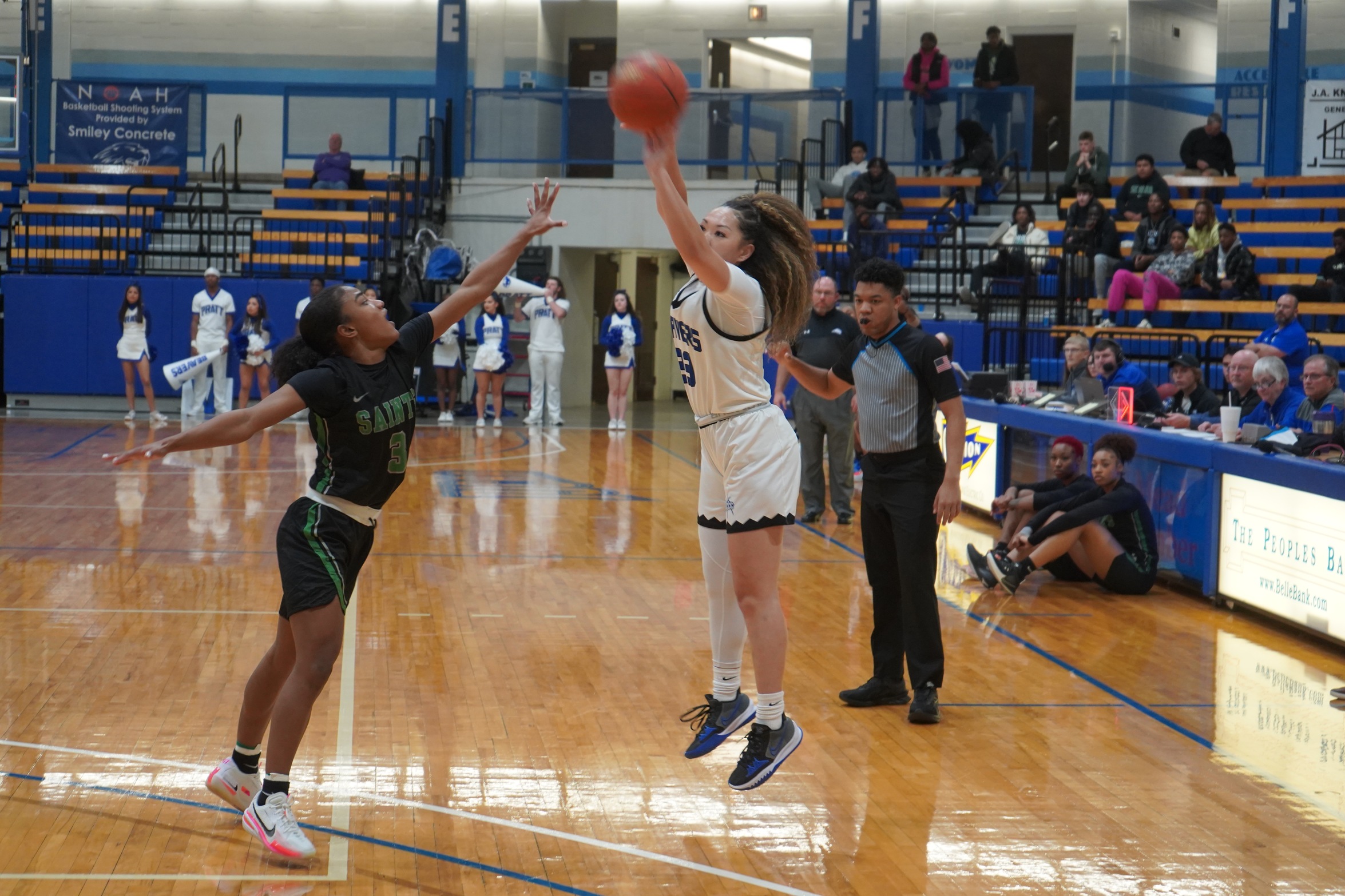Beavers Lose Pre-Thanksgiving Battle against Hutch