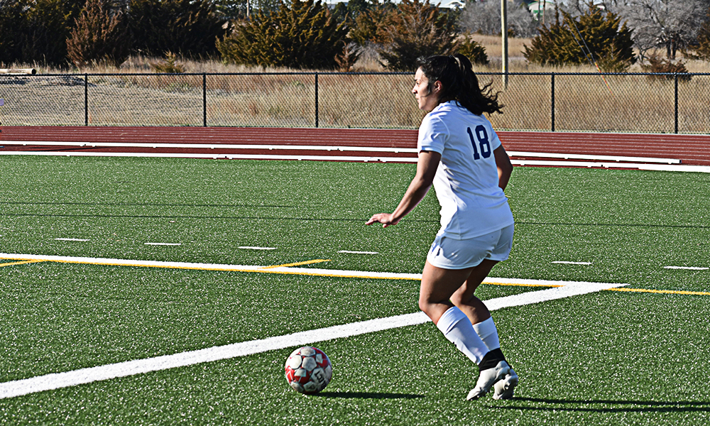 Beavers outlast Raiders in penalty shootout, advance to Region VI Final